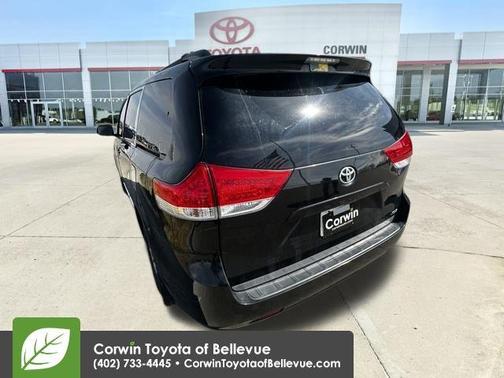 2013 Toyota Sienna XLE