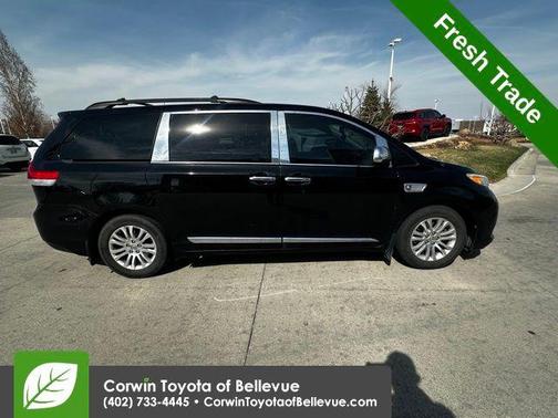 2013 Toyota Sienna XLE