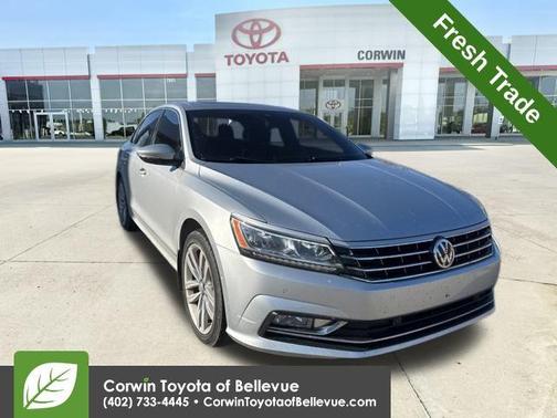 2016 Volkswagen Passat V6 SEL Premium