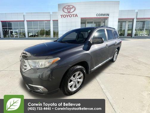 2011 Toyota Highlander SE