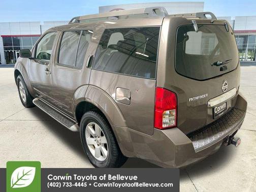 2008 Nissan Pathfinder LE