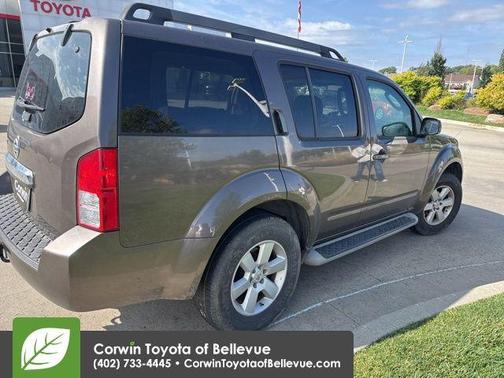 2008 Nissan Pathfinder LE