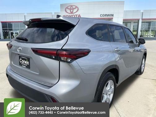 Celestial Silver Metallic 2024 Toyota Highlander LE