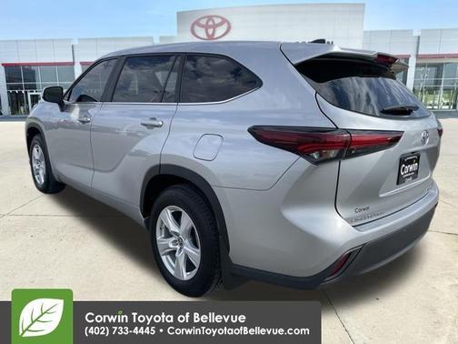 Celestial Silver Metallic 2024 Toyota Highlander LE