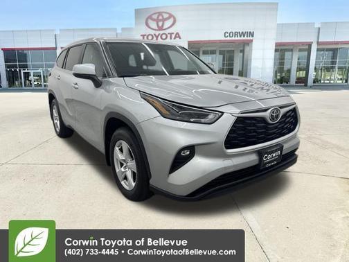 2024 Toyota Highlander LE