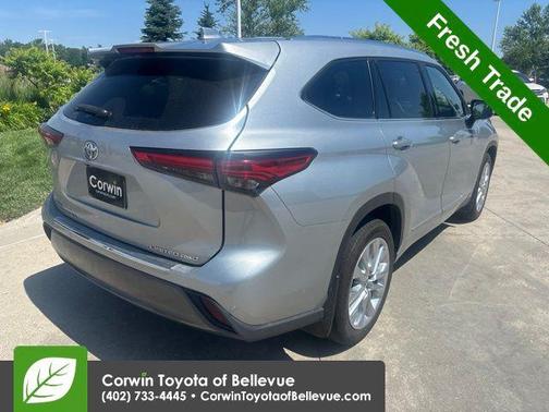 Celestial Silver Metallic 2021 Toyota Highlander Limited