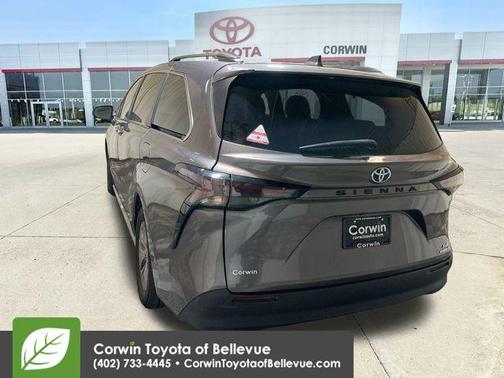 2024 Toyota Sienna XLE