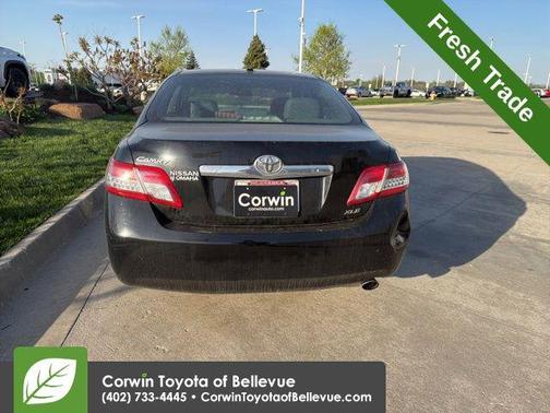 Black 2011 Toyota Camry XLE