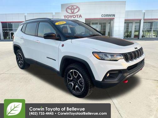 Bright White Clearcoat 2026 Jeep Compass Trailhawk