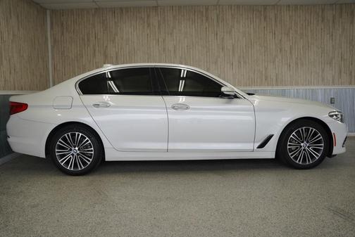2018 BMW 540 540i Sedan