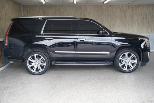 2018 Cadillac Escalade Luxury