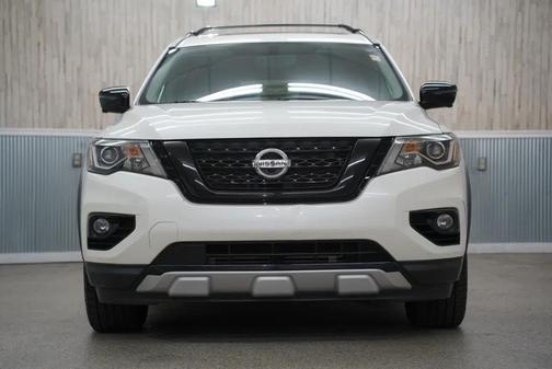 2019 Nissan Pathfinder SL