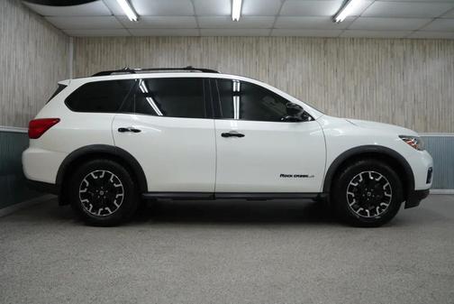 2019 Nissan Pathfinder SL