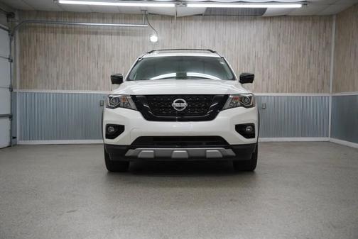 2019 Nissan Pathfinder SL