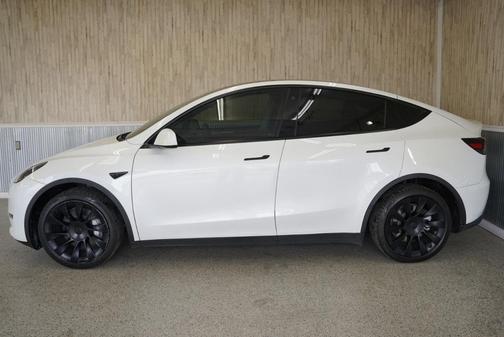 2023 Tesla Model Y Long Range AWD