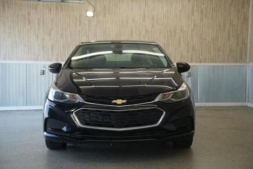 Mosaic Black Metallic 2017 Chevrolet Cruze LT