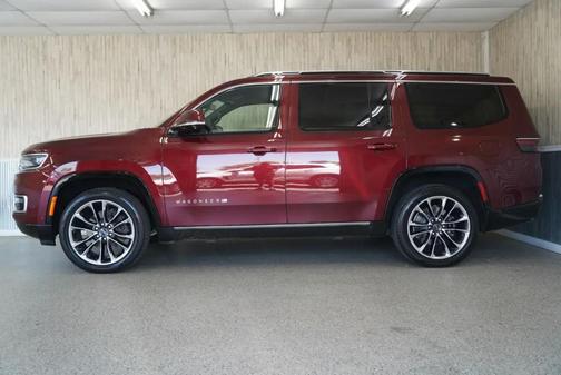 Velvet Red Pearlcoat 2022 Jeep Wagoneer Series III 4x2
