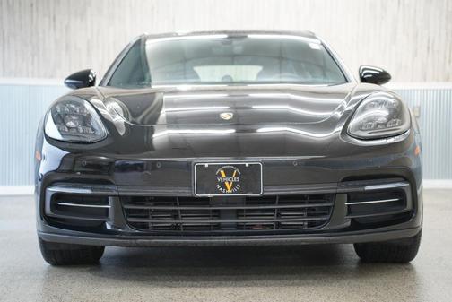 2019 Porsche Panamera 4 Executive