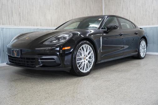2019 Porsche Panamera 4 Executive