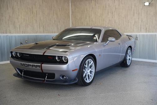 2016 Dodge Challenger R/T Scat Pack