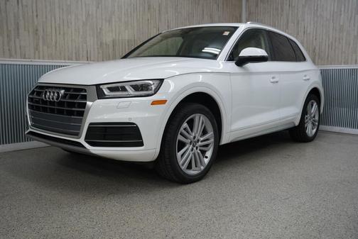 2020 Audi Q5 45 Premium Plus