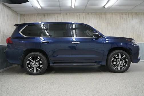 2016 Lexus LX 570 Base