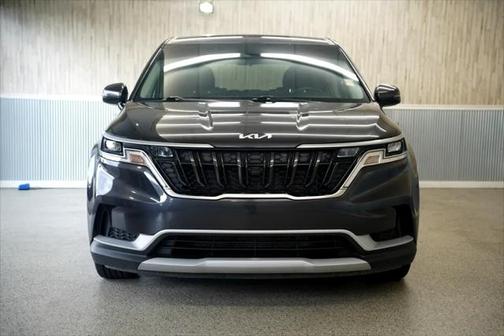 2023 Kia Carnival LX