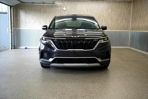 2023 Kia Carnival LX