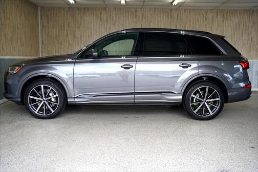 2023 Audi Q7 55 Premium Plus