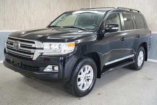 2016 Toyota Land Cruiser Base