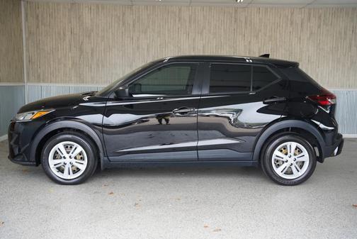 2023 Nissan Kicks S