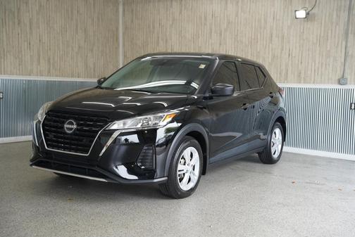 2023 Nissan Kicks S