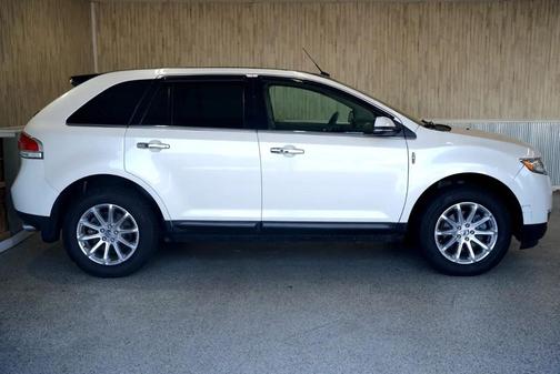 2015 Lincoln MKX Base