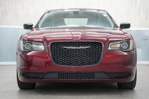 2020 Chrysler 300 Touring