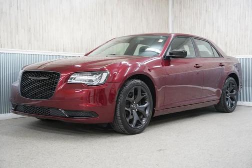 2020 Chrysler 300 Touring