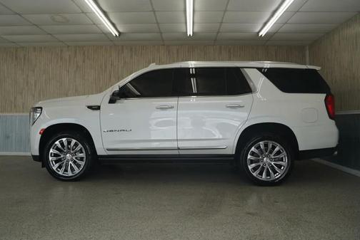 White Frost Tricoat 2024 GMC Yukon Denali