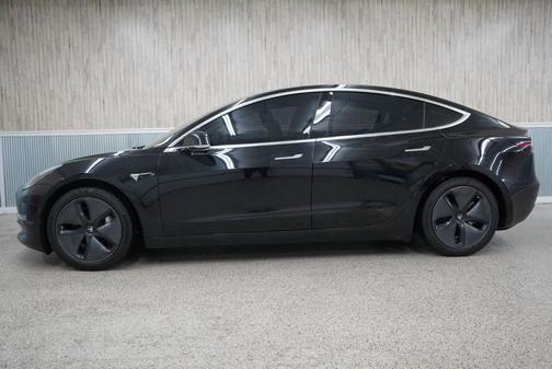 2019 Tesla Model 3 Mid Range