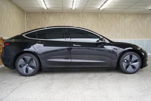 2019 Tesla Model 3 Mid Range