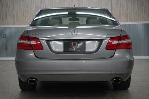 2010 Mercedes-Benz E-Class 4dr Sdn E 350 Luxury 4MATIC