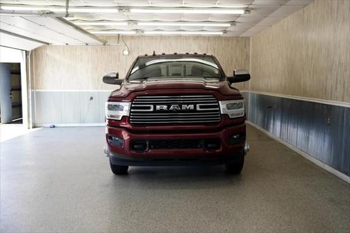 2020 RAM 3500 Laramie Crew Cab 4x4 8' Box