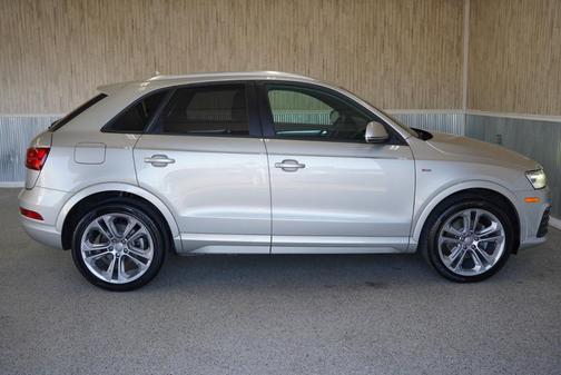 2018 Audi Q3 2.0 TFSI Premium FWD