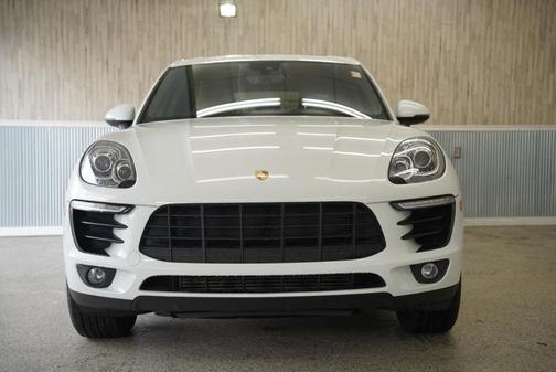 2017 Porsche Macan AWD