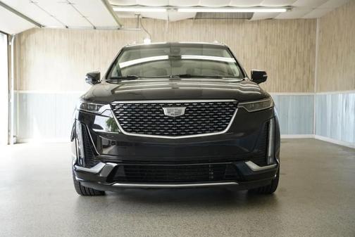 Stellar Black Metallic 2022 Cadillac XT6 Premium Luxury AWD