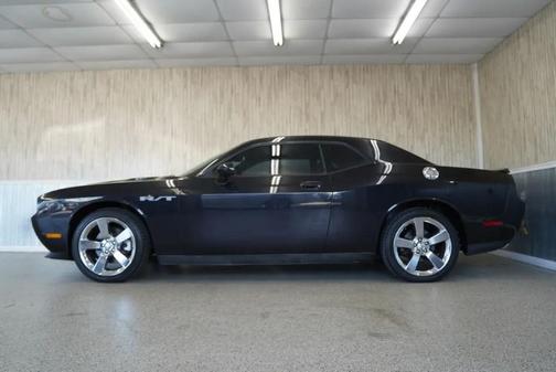 Brilliant Black Crystal Pearlcoat 2010 Dodge Challenger R/T