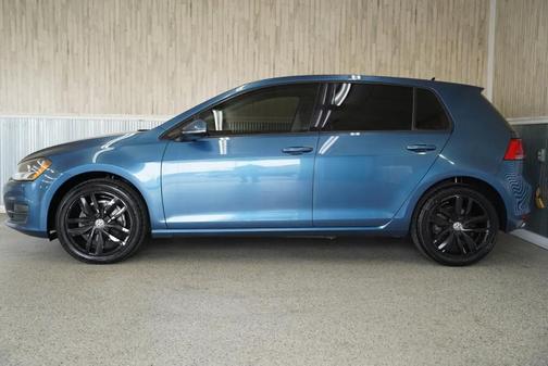 2016 Volkswagen Golf TSI SE 4-Door