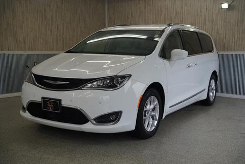 2018 Chrysler Pacifica Touring-L Plus