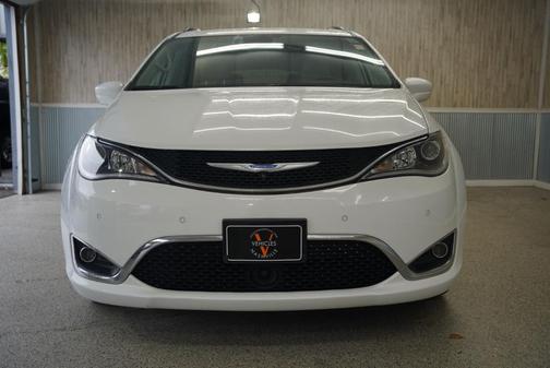 2018 Chrysler Pacifica Touring-L Plus