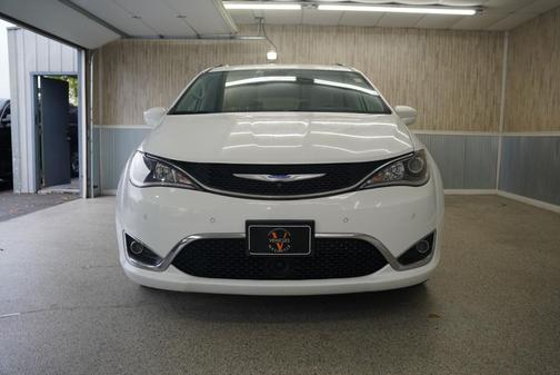 2018 Chrysler Pacifica Touring-L Plus