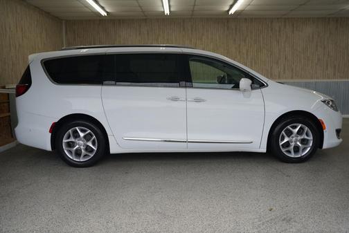 2018 Chrysler Pacifica Touring-L Plus