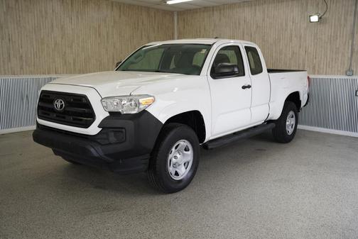 2016 Toyota Tacoma SR